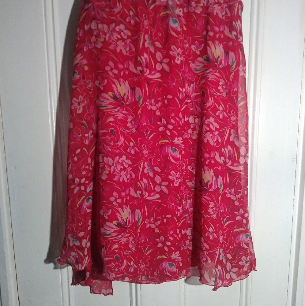 Sag Harbor 16p red flowered skirt